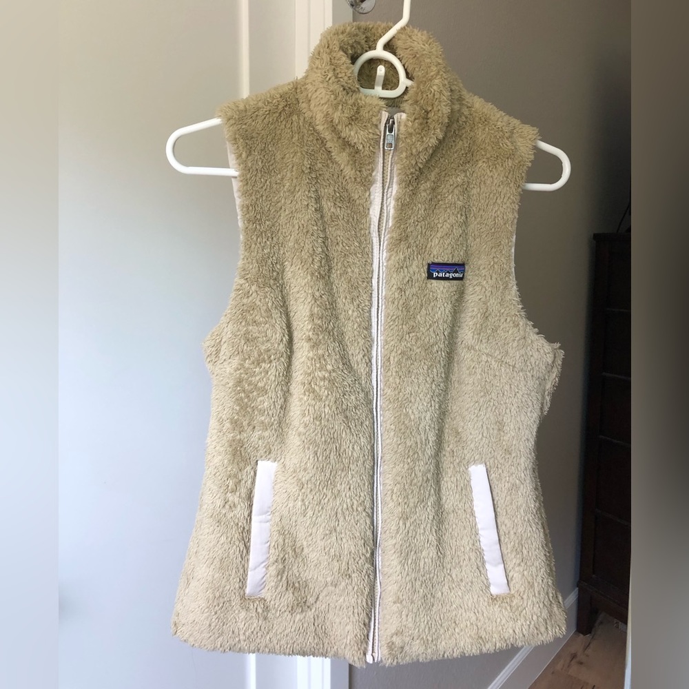 Patagonia beige vest (small)